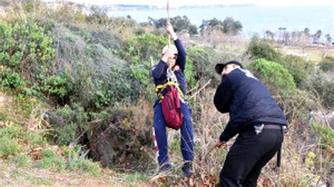 A­n­t­a­l­y­a­­d­a­ ­i­n­d­i­ğ­i­ ­m­a­ğ­a­r­a­d­a­ ­m­a­h­s­u­r­ ­k­a­l­a­n­ ­k­ı­z­ ­ö­ğ­r­e­n­c­i­y­i­ ­i­t­f­a­i­y­e­ ­k­u­r­t­a­r­d­ı­ ­-­ ­Y­a­ş­a­m­ ­H­a­b­e­r­l­e­r­i­